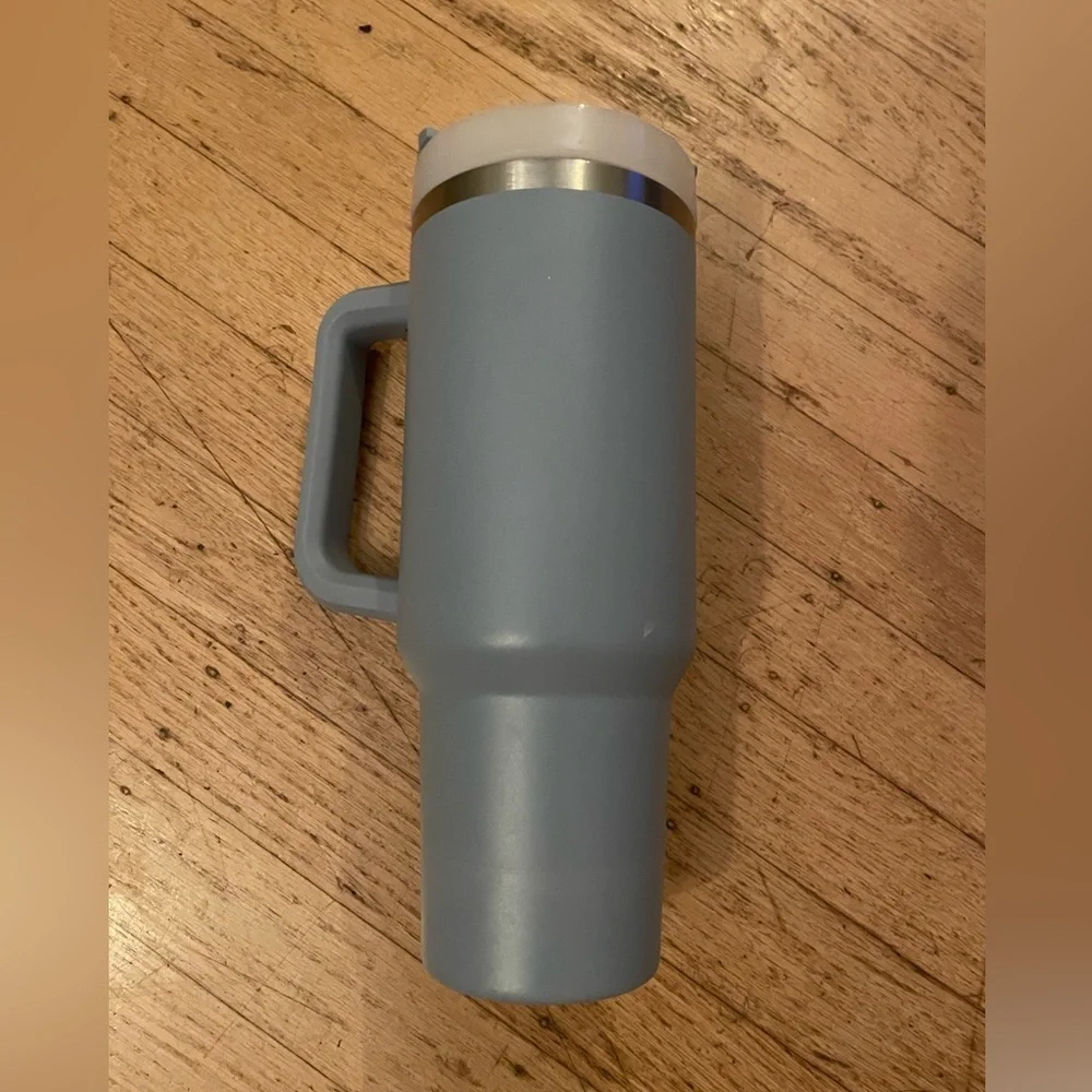 Stanley Blue Tumbler with Handle Accent - Picture 3 of 7